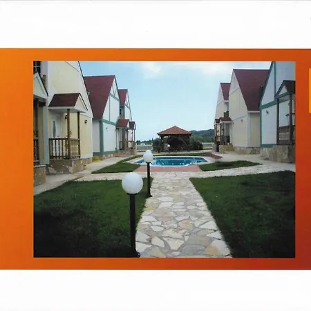 Ermolaos Hillside Lixúri