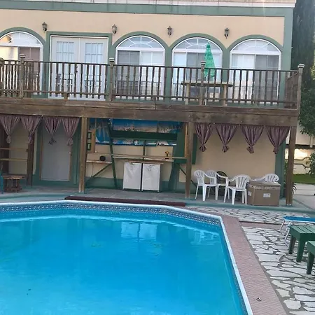 Ermolaos Hillside Apartman Lixúri