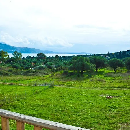 Ermolaos Hillside * Lixúri